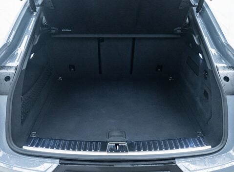 Porsche Cayenne TURBO GT 44