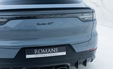 Porsche Cayenne TURBO GT 32
