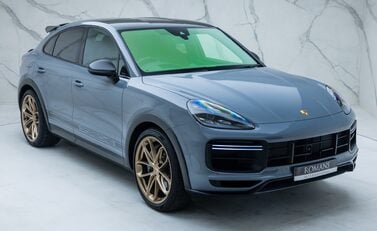 Porsche Cayenne TURBO GT 11