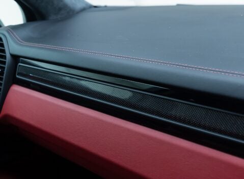 Porsche Cayenne TURBO GT 24