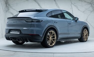 Porsche Cayenne TURBO GT 6
