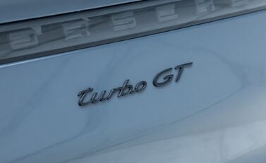 Porsche Cayenne TURBO GT 37