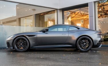 Aston Martin DBS Superleggera 3