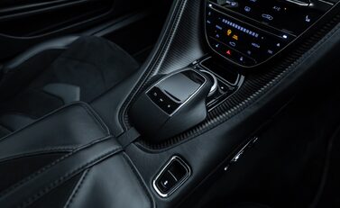 Aston Martin DBS Superleggera 25