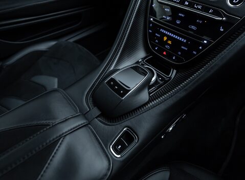 Aston Martin DBS Superleggera 25