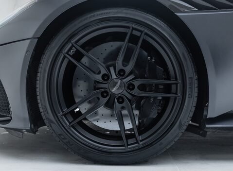 Aston Martin DBS Superleggera 29