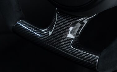 Aston Martin DBS Superleggera 15