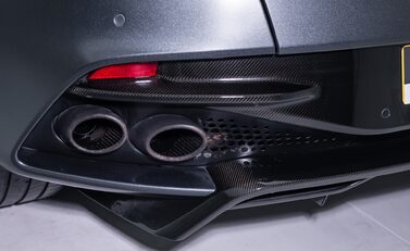 Aston Martin DBS Superleggera 44