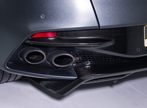 Aston Martin DBS Superleggera 44