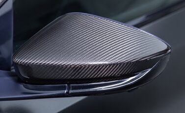 Aston Martin DBS Superleggera 38