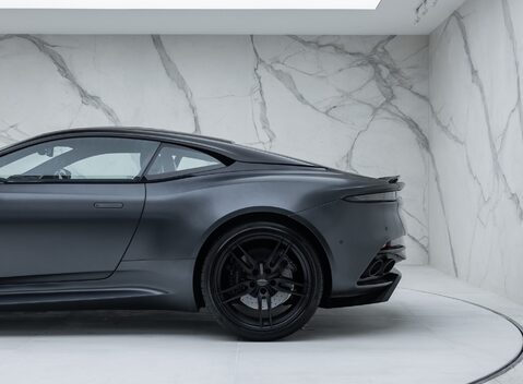 Aston Martin DBS Superleggera 47