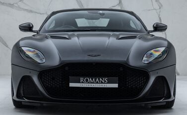 Aston Martin DBS Superleggera 7