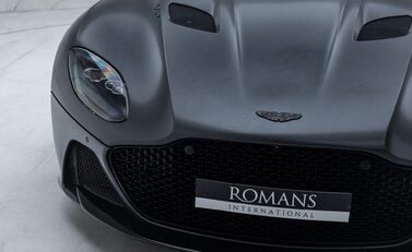 Aston Martin DBS Superleggera 30