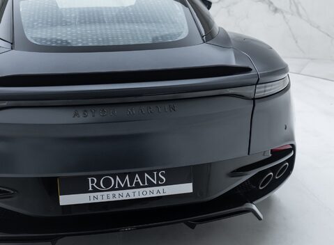 Aston Martin DBS Superleggera 31