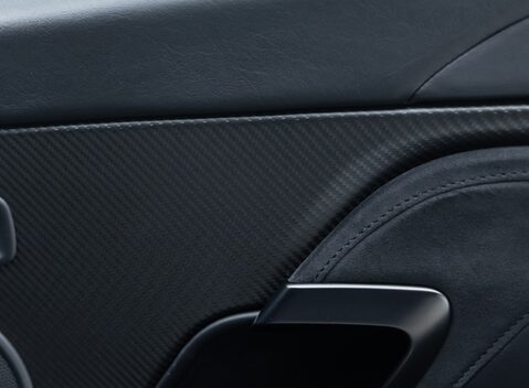 Aston Martin DBS Superleggera 28