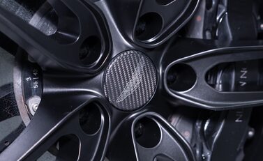 Aston Martin DBS Superleggera 35