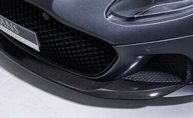 Aston Martin DBS Superleggera 33
