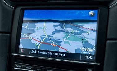 Porsche 911 50TH ANNIVERSARY EDITION 22