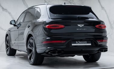 Bentley Bentayga V8 AZURE EXTENDED WHEELBASE First Edition 10