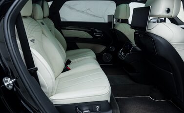 Bentley Bentayga V8 AZURE EXTENDED WHEELBASE First Edition 20