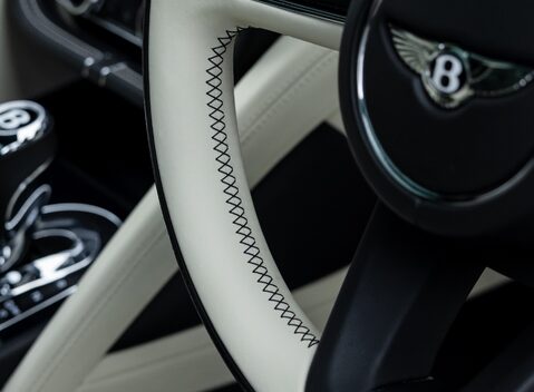 Bentley Bentayga V8 AZURE EXTENDED WHEELBASE First Edition 14