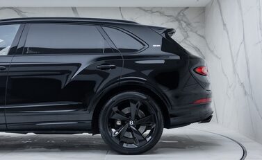 Bentley Bentayga V8 AZURE EXTENDED WHEELBASE First Edition 50
