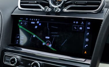 Bentley Bentayga V8 AZURE EXTENDED WHEELBASE First Edition 33