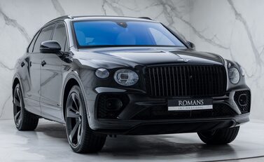 Bentley Bentayga V8 AZURE EXTENDED WHEELBASE First Edition 9