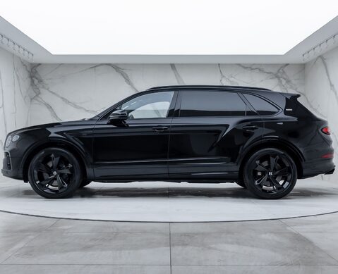 Bentley Bentayga V8 AZURE EXTENDED WHEELBASE First Edition 