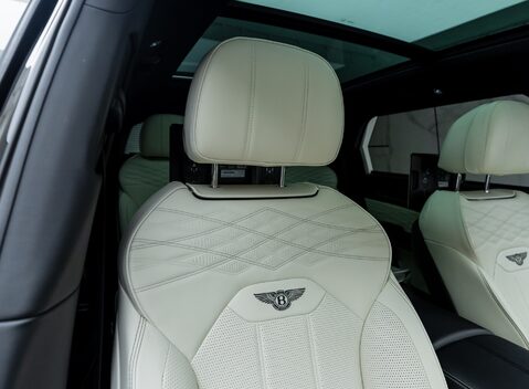 Bentley Bentayga V8 AZURE EXTENDED WHEELBASE First Edition 17