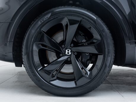 Bentley Bentayga V8 AZURE EXTENDED WHEELBASE First Edition 