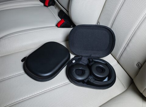 Bentley Bentayga V8 AZURE EXTENDED WHEELBASE First Edition 25