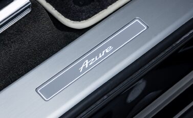 Bentley Bentayga V8 AZURE EXTENDED WHEELBASE First Edition 37