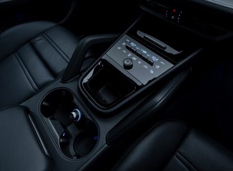 Porsche Cayenne V6 26