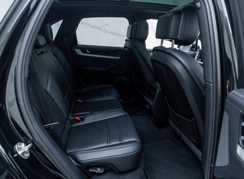 Porsche Cayenne V6 18