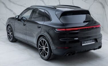 Porsche Cayenne V6 12