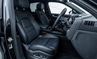 Porsche Cayenne V6 14