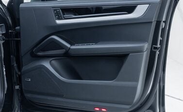 Porsche Cayenne V6 27