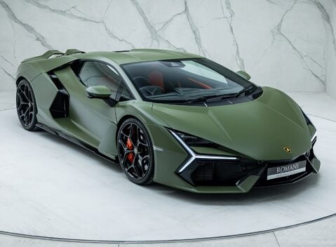 Lamborghini Revuelto 11