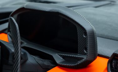 Lamborghini Revuelto 16