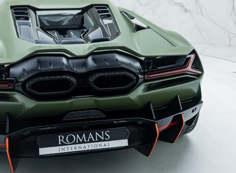 Lamborghini Revuelto 34