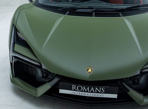 Lamborghini Revuelto 33