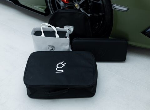 Lamborghini Revuelto 43