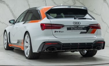 Audi RS6 GT 10