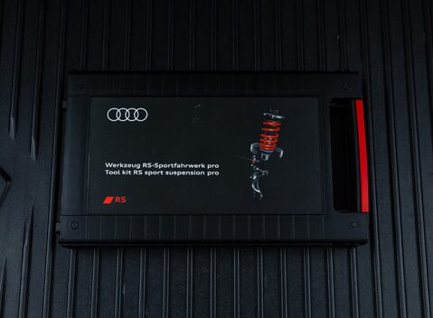 Audi RS6 GT 56