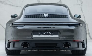 Porsche 911 Carrera GTS (992) 5