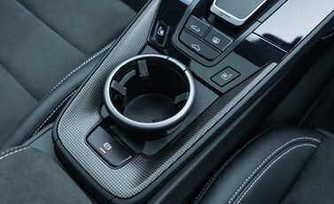 Porsche 911 Carrera GTS (992) 23