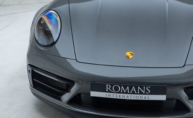 Porsche 911 Carrera GTS (992) 27