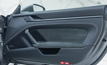 Porsche 911 Carrera GTS (992) 24