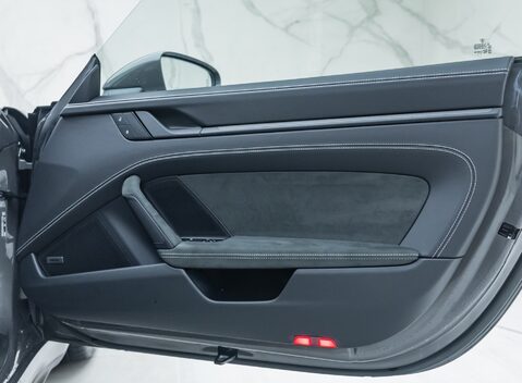 Porsche 911 Carrera GTS (992) 24